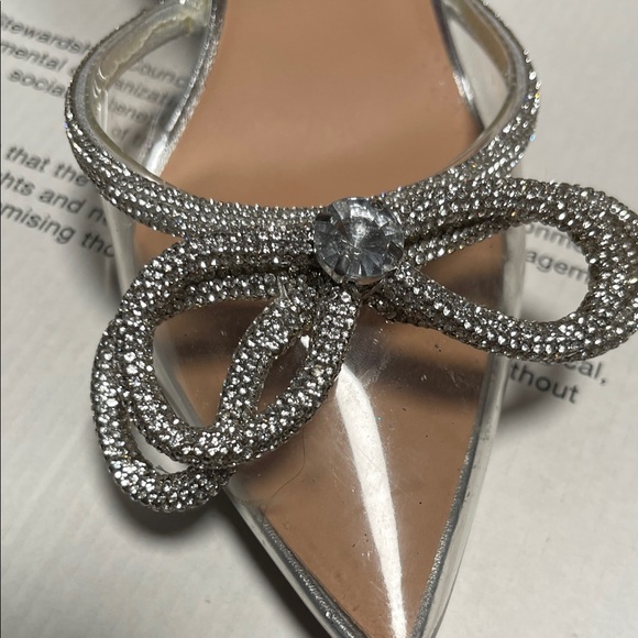 INC International Concepts Silver Bow Heels - Picture 6 of 11